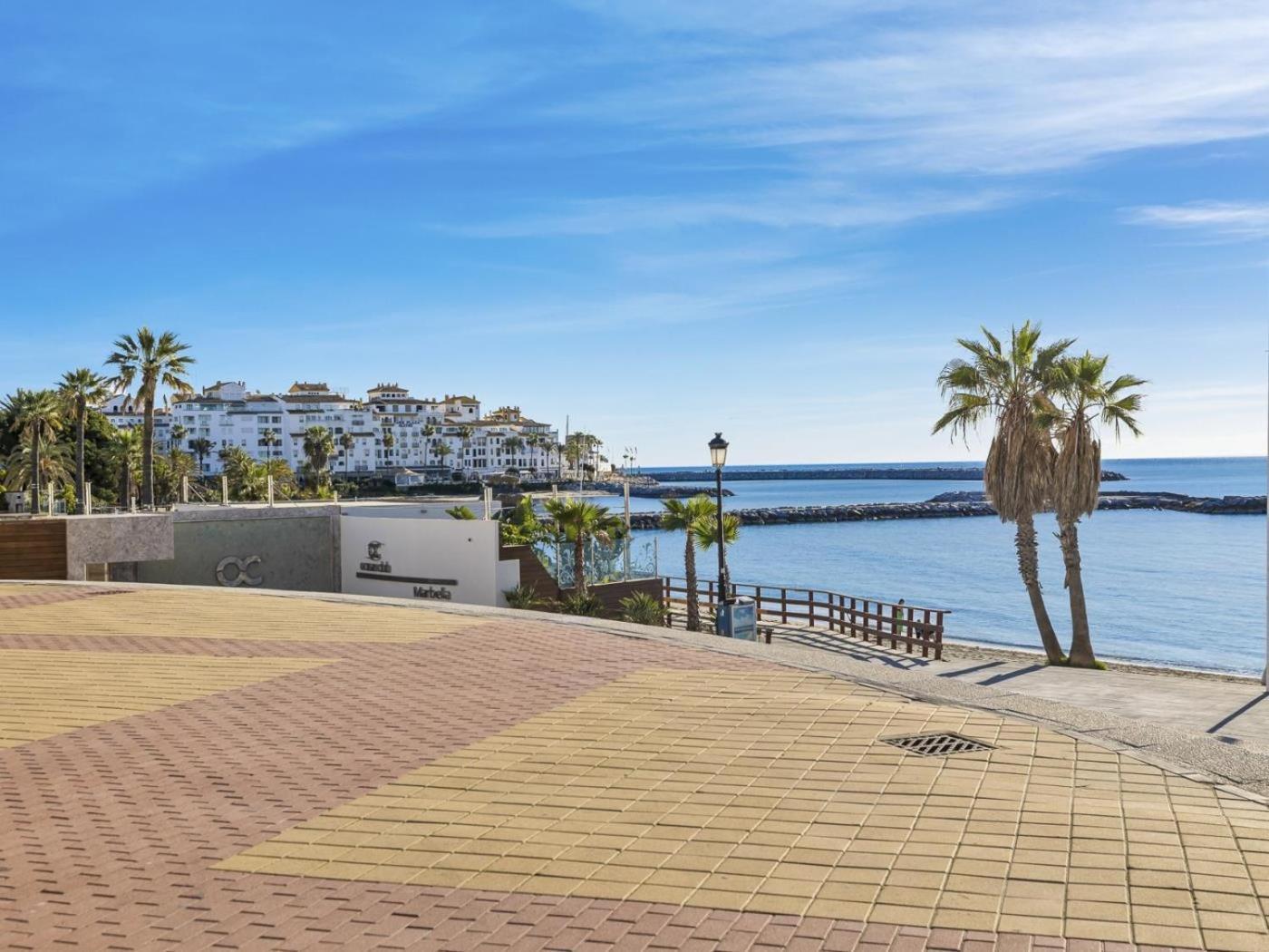 Centrico Estudio En Puerto Banus *